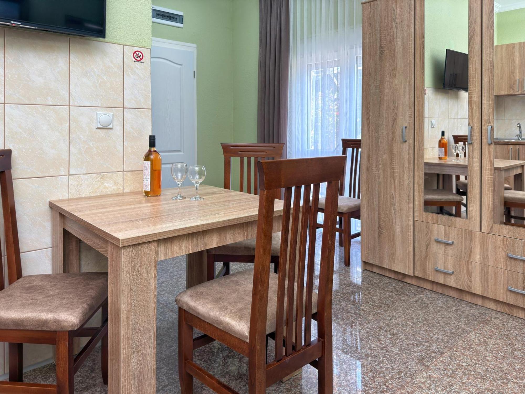Vila Tara Sutomore Luaran gambar